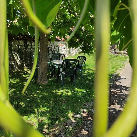 Maison De Charme Avec Jardin Cousance Exteriér fotografie
